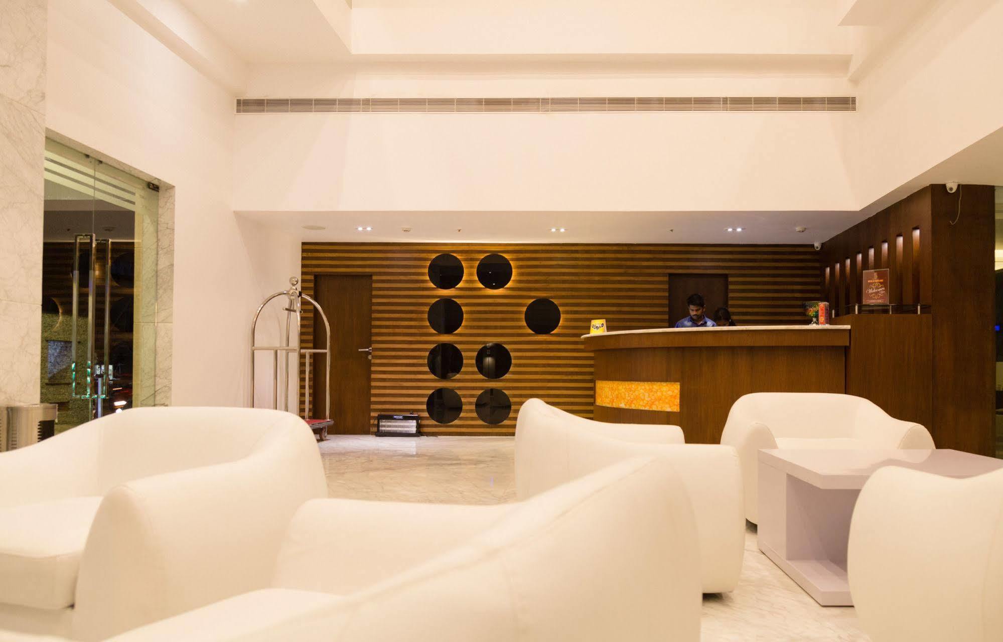 Hotel Oxina Lygon Tiruchirappalli Eksteriør billede